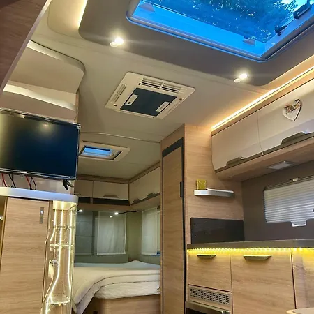 아파트 5 Sterne Wohnwagen Direkt An Der Messe - Beheizt- Inklusive Stellplatz & Wlan - New Caravan At Fairground - Inclusive Caravanparking & Wlan - Direkt Messegelaende-duschraeume Vor Ort - Kitchen - Heating *