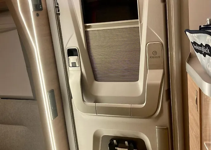 5 Sterne Wohnwagen Direkt An Der Messe - Beheizt- Inklusive Stellplatz & Wlan - New Caravan At Fairground - Inclusive Caravanparking & Wlan - Direkt Messegelaende-duschraeume Vor Ort - Kitchen - Heating 아파트 하노버