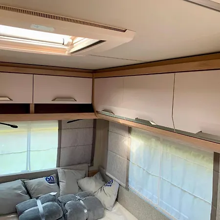 5 Sterne Wohnwagen Direkt An Der Messe - Comfortable New Caravan At Fair Trade - Floor Heating - 2 Big Beds - Fully Equipped - Auf Expo Plaza Und Messe - Klimaanlage - Fussbodenheizung - Reserved Site On Extra Cost