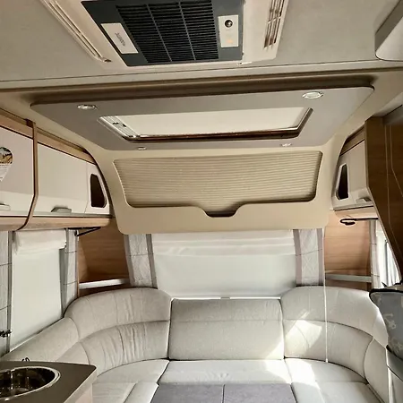 アパート 5 Sterne Wohnwagen Direkt An Der Messe - Comfortable New Caravan At Fair Trade - Floor Heating - 2 Big Beds - Fully Equipped - Auf Expo Plaza Und Messe - Klimaanlage - Fussbodenheizung - Reserved Site On Extra Cost ハノーファー