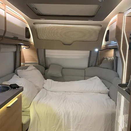 5 Sterne Wohnwagen Direkt An Der Messe - Beheizt- Inklusive Stellplatz & Wlan - New Caravan At Fairground - Inclusive Caravanparking & Wlan - Direkt Messegelaende-duschraeume Vor Ort - Kitchen - Heating