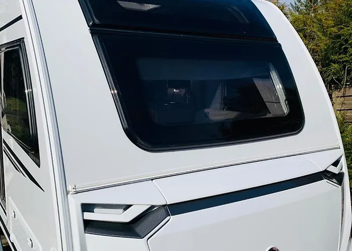 5 Sterne Wohnwagen Direkt An Der Messe - Beheizt- Inklusive Stellplatz & Wlan - New Caravan At Fairground - Inclusive Caravanparking & Wlan - Direkt Messegelaende-duschraeume Vor Ort - Kitchen - Heating Apartment