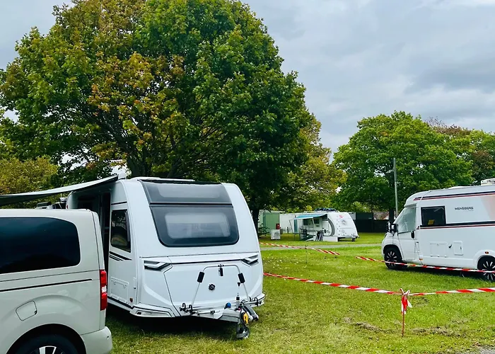 5 Sterne Wohnwagen Direkt An Der Messe - Beheizt- Inklusive Stellplatz & Wlan - New Caravan At Fairground - Inclusive Caravanparking & Wlan - Direkt Messegelaende-duschraeume Vor Ort - Kitchen - Heating *